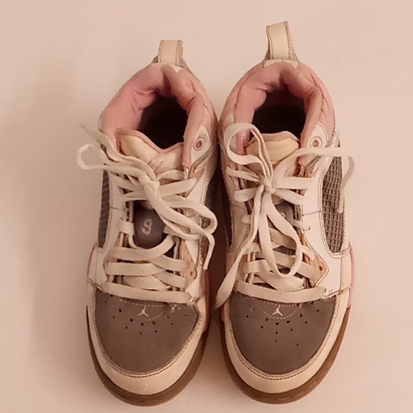 Micheal Jordan Air Size 4.5Y White-Pink-Gray Colors SBA31 - Picture 1 of 8